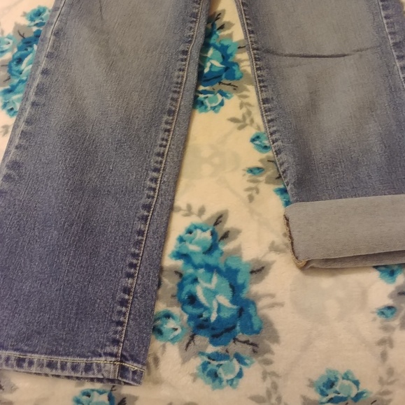 American Eagle cropped jeans - Picture 2 of 5